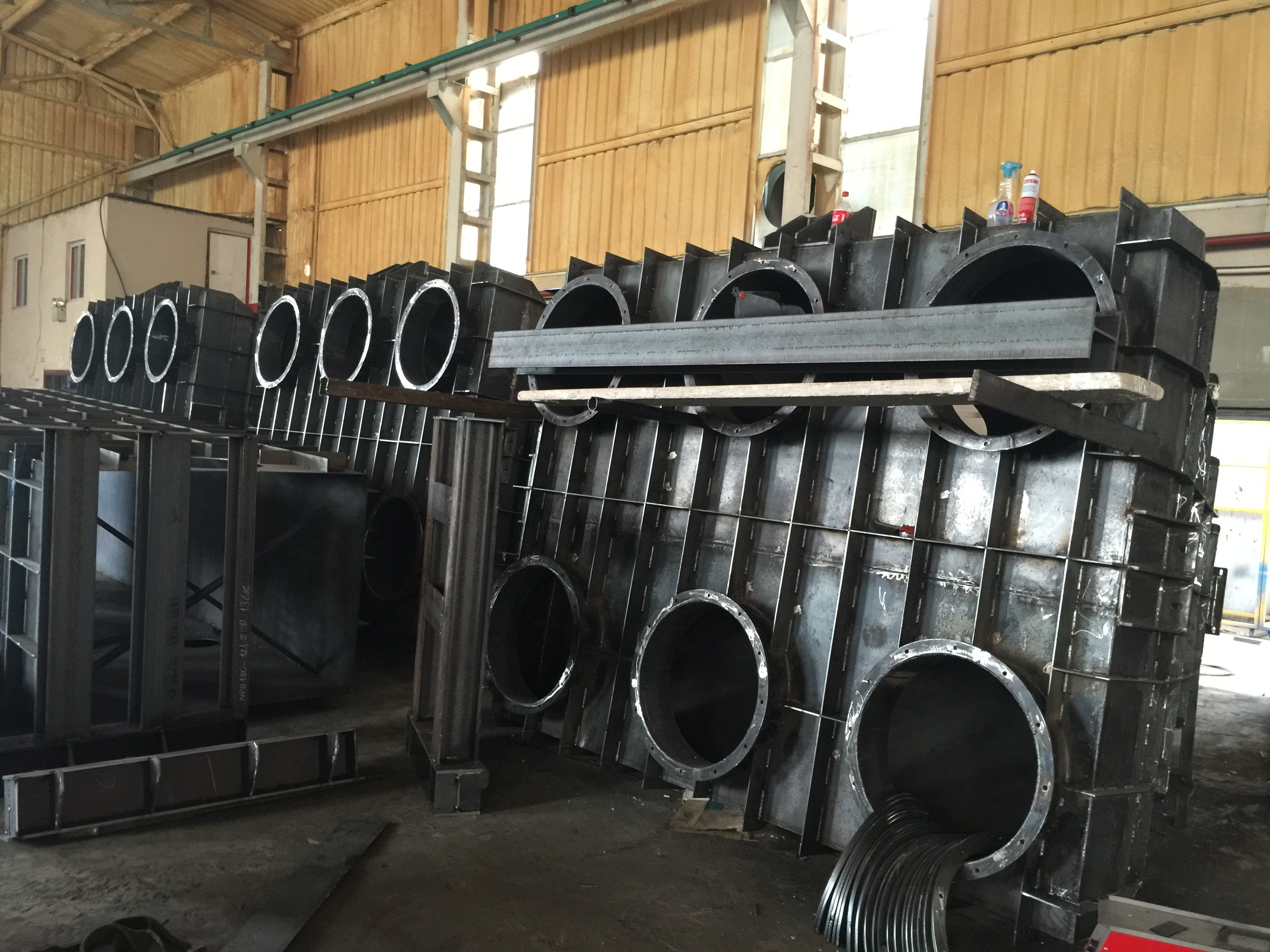 Hoppers and Bins